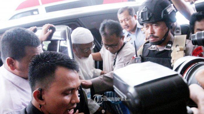 Usul Pembebasan Abu Bakar Ba'asyir Rabu Besok, Kuasa Hukum: Bila Tidak Terbukti, Kami Bersikap Lain