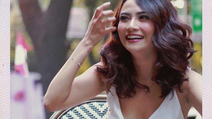 Vanessa Angel Jalani Pemeriksaan, Penampilannya Jadi Sorotan