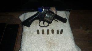 20230530-Senjata-api-rakitan-jenis-revolver.jpg