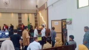 20230725-Kemeja-putih-Amri-Cahyadi.jpg