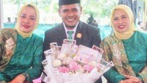 20240904-Anggota-DPRD-Mamuju-Tengah-Umar-H-bersama-dua-istrinya.jpg