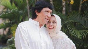 20241002-Pose-kebersamaan-Ikang-Fawzi-dan-Marissa-Haque.jpg