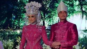 20241214-Simak-Lagi-Profil-Biodata-Zumi-Zola-dan-Putri-Zulhas-Menikah-Baru-Saja-Resepsi.jpg