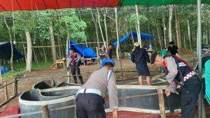 20250317-BAKU-TEMBAK-saat-gerebek-judi-sabung-ayam.jpg