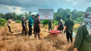 20250729-PEMASANGAN-PLANG-Tim-Satgas-PKH-melalukan.jpg20250729-PEMASANGAN-PLANG-Tim-Satgas-PKH-melalukan-pemasangan.jpg