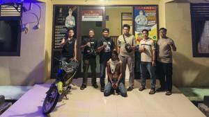 20250919-TERSANGKA-CURANMOR-Unit-Reskrim-Polsek-Membalong-mengamankan.jpg