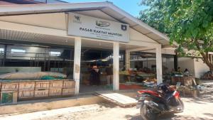 20250924-PASAR-Aktivitas-jual-beli-di-Pasar-Rakyat-Mentok-lesu.jpg