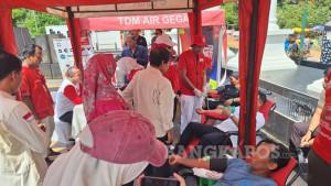 bangka/20250928-AKSI-DONOR-DARAH-Sejumlah-masyarakat-ketika-melakukan-donor-darah.jpg