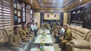 20250929-BAHAS-BIAYA-Pertemuan-antara-Bupati-Bangka-Tengah-Algafry-Rahman.jpg