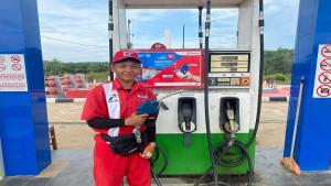 20250929-Operator-SPBU-siap-melayani-Pelanggan.jpg