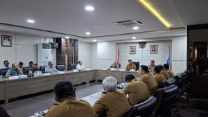 20250930-HARGA-TIMAH-Rapat-penyesuaian-harga-timah-di-ruang-Tanjung-Pendam1.jpg