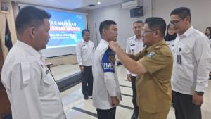 bangka/20250930-Pemasangan-secara-simbolis-tanda-pengenal.jpg