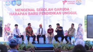 20251008-Acara-Peluncuran-Sekolah-Unggulan-Garuda.jpg
