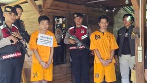 20251009-REKONSTRUKSI-Kedua-tersangka-Martin-dan-Hasan5.jpg