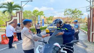 bangka/20251014-GAKTIBPLIN-Ps-Kasi-Propam-Polres-Bangka-Barat-Ipda-Miyohan-beserta-jajaranya.jpg