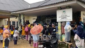 20251023-RELA-ANTRE-Masyarakat-yang-didominasi-kalangan-2.jpg20251023-RELA-ANTRE-Masyarakat-yang-didominasi-kalangan-emak-emak.jpg