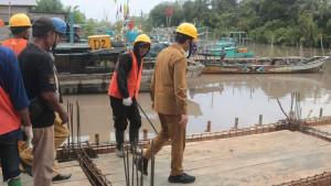 20251114-Pengecekan-pembangunan-dermaga.jpg