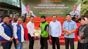 Bank-Sumsel-Babel-bagi-beras.jpg