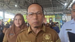 Bupati-Bangka-Tengah-Algafry-Rahman-didampingi-oleh-sekda.jpg
