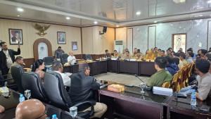 DPRD-Babel-Audiensi-dengan-masyarakat-Desa-Pergam-ne.jpg
