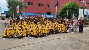 Foto-bersama-SD-IT-di-PLTU.jpg