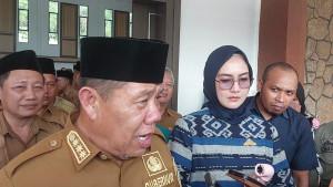 Gubernur-Babel-Hidayat-di-Mentok-ne.jpg
