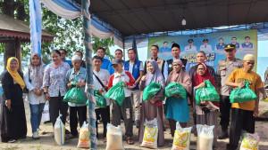 KNPI-Bangka-Tengah-bantu-sembako-ke-warga.jpg