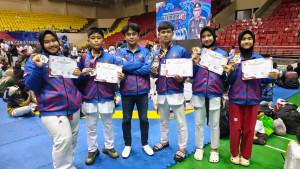 Lima-atlet-peraih-medali-di-ajang-kejuaraan-taekwondo-kapolri-cup-2025.jpg