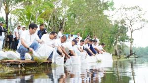 PT-Timah-tebar-bibit-ikan-di-Kolong-bekas-tambang.jpg