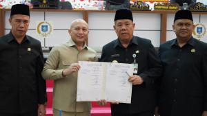 Para-Ketua-di-DPRD-Babel-dan-Hidayat-Arsani-ne.jpg
