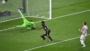 Pemain-kanada-Alphonso-Davies-cetak-gol-ke-gawang-Kroasia-ne.jpg