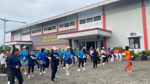 Senam-bersama-Komunitas-Kiok-Bangka.jpg