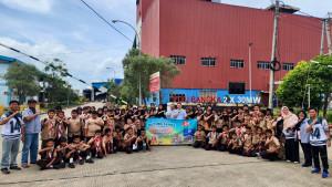 Siswa-SDN-14-PKP-Foto-di-PLTU-Air-Anyir.jpg