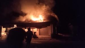 Toko-Kelontong-Terbakar.jpg