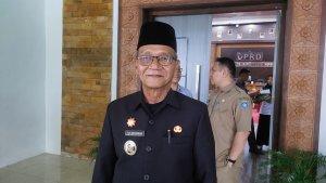 Yus-Derahman-Wakil-Bupati-Bangka-Barat-songkok-item.jpg