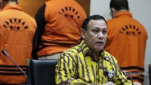 ketua-kpk-firli-bahuri-memberikan-keterangan-saat-konferensi-pers-penahanan-tersang.jpg