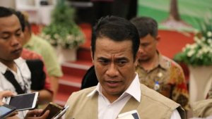 menteri-pertanian-andi-amran-sulaiman_20180521_154832.jpg