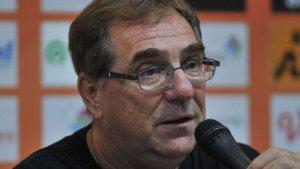 robert-rene-alberts-pelatih-persib-nii.jpg