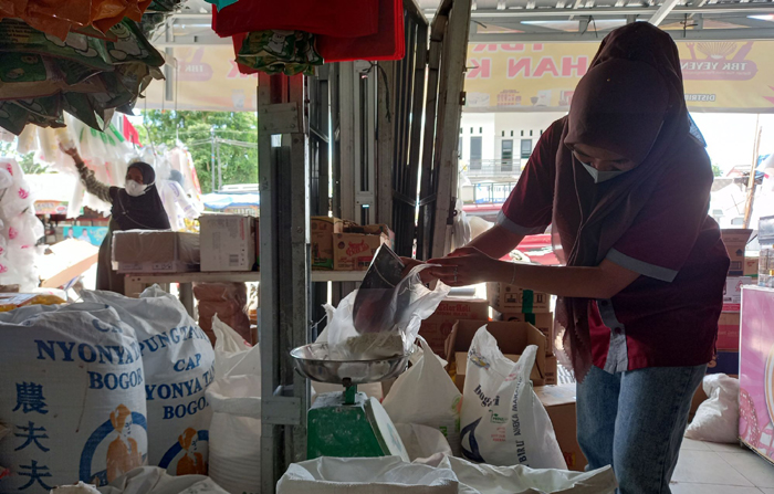 Pedagang Kue Menjerit, Harga Tepung Terigu Kini Capai Rp13.000 per Kilo
