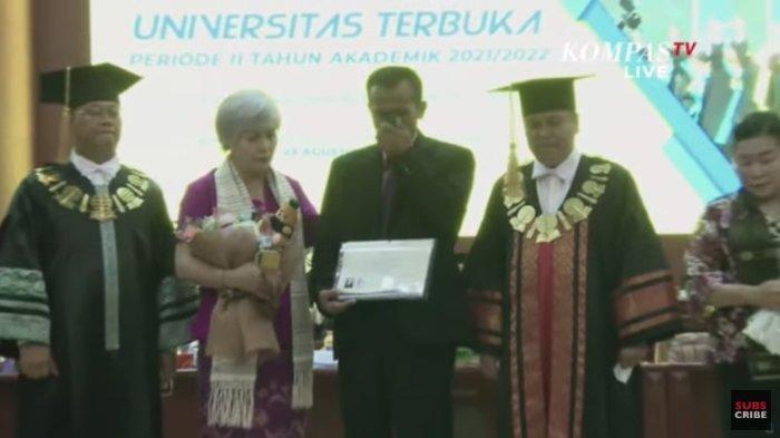 Resmi Diwisuda Hari Ini, Samuel Hutabarat Ungkap Alasan Brigadir J Tempuh Kuliah Hingga 7 Tahun