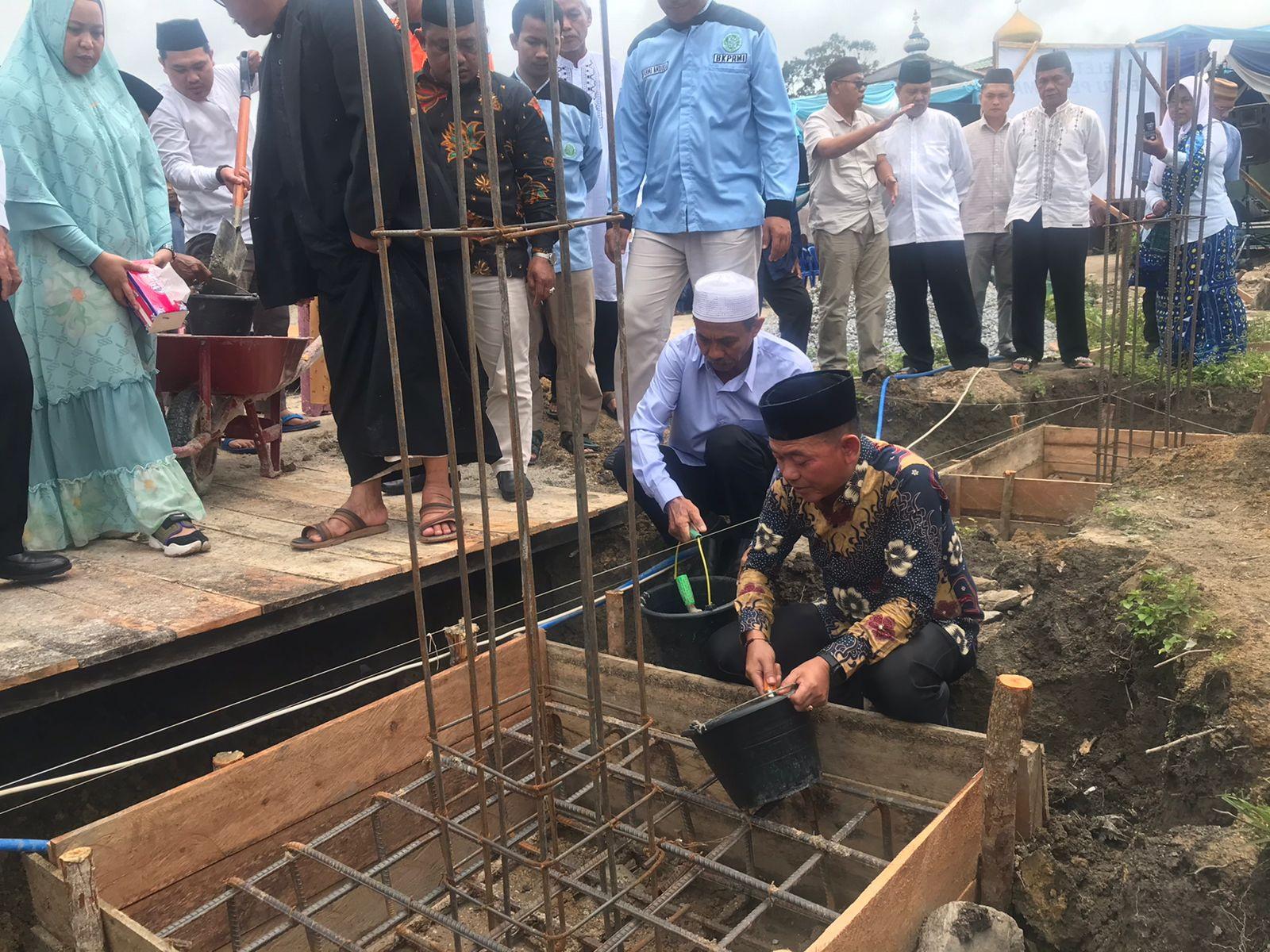 20230129-Bupati-Bangka-Mulkan-melakukan-peletakkan-batu-pertama-pembangunan-Masjid-Al-Ikhlas.jpg