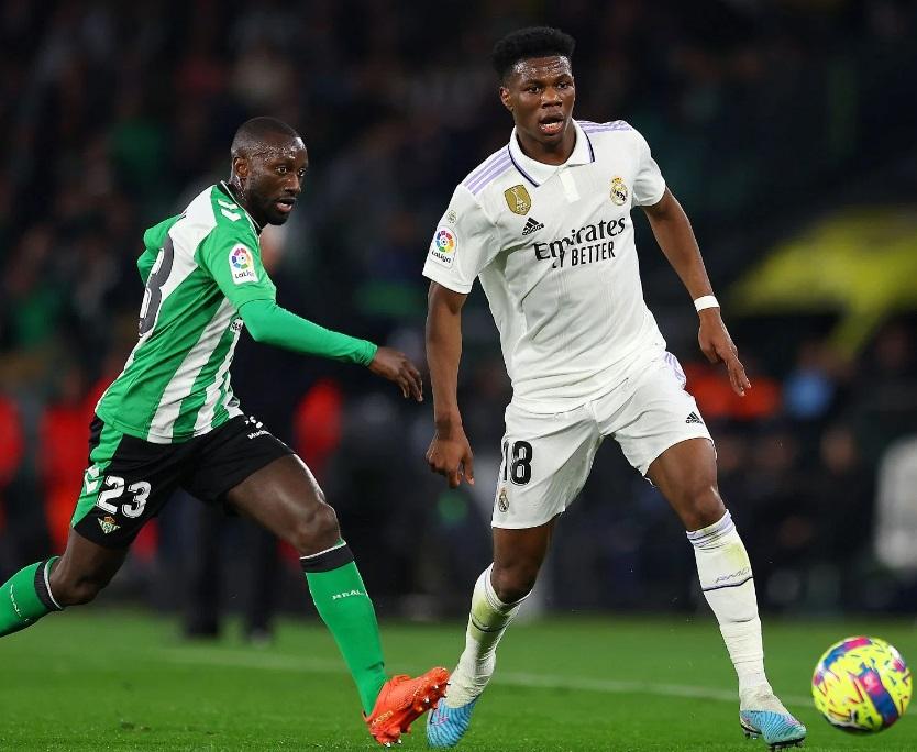 20231208_Duel-pemain-Real-Betis-dan-Real-Madrid-dalam-pertandingan-Liga-Spanyol.jpg