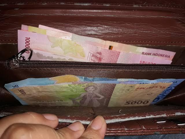 20240109-dompet-suami.jpg