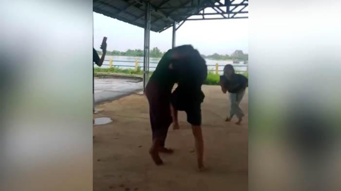 20240219_Viral-Video-Siswi-Berkelahi-di-Beltim.jpg