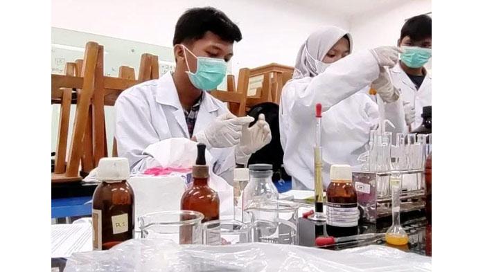 20240722-Mahasiswa-Prodi-kedokteran-dan-Biologi-UBB-3.jpg<pf>20240722-Mahasiswa-Prodi-kedokteran-dan-Biologi-UBB-1.jpg<pf>20240722-Mahasiswa-Prodi-kedokteran-dan-Biologi-UBB-2.jpg<pf>20240722-Mahasiswa-Prodi-kedokteran-dan-Biologi-UBB.jpg