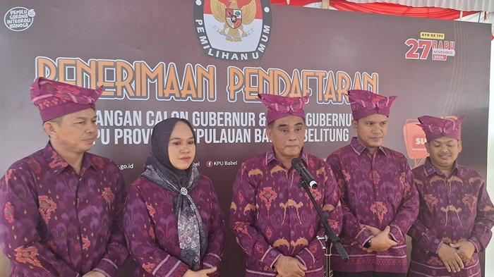 20240829-Ketua-KPU-Provinsi-Babel-Husin-tengah.jpg