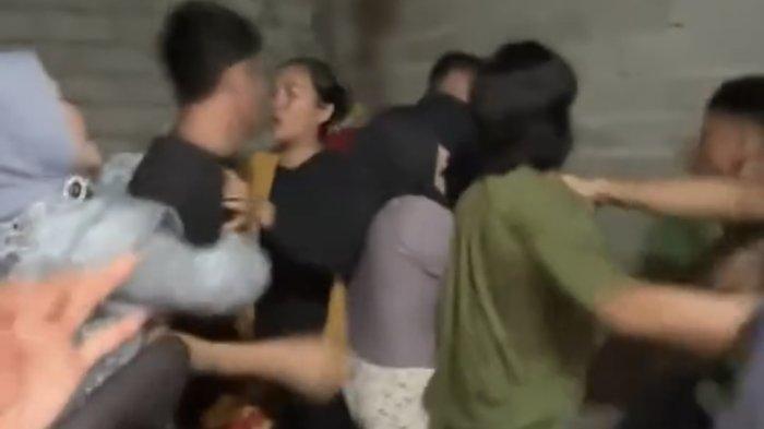 20250426_pengantin-pria-di-Sulawesi-Tengah-viral-dikeroyok.jpg