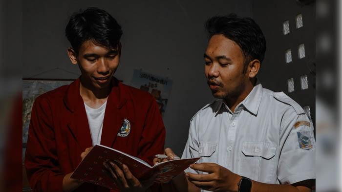 20250609_Heriyanto-Guru-SMAN-1-Manggar-Juara-Lomba-Cerita-01.jpg
