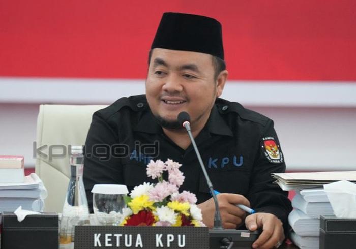 Yetuk ayollar porno voyeurism onlayn Mashhurlarning yalangoch fotosuratlari