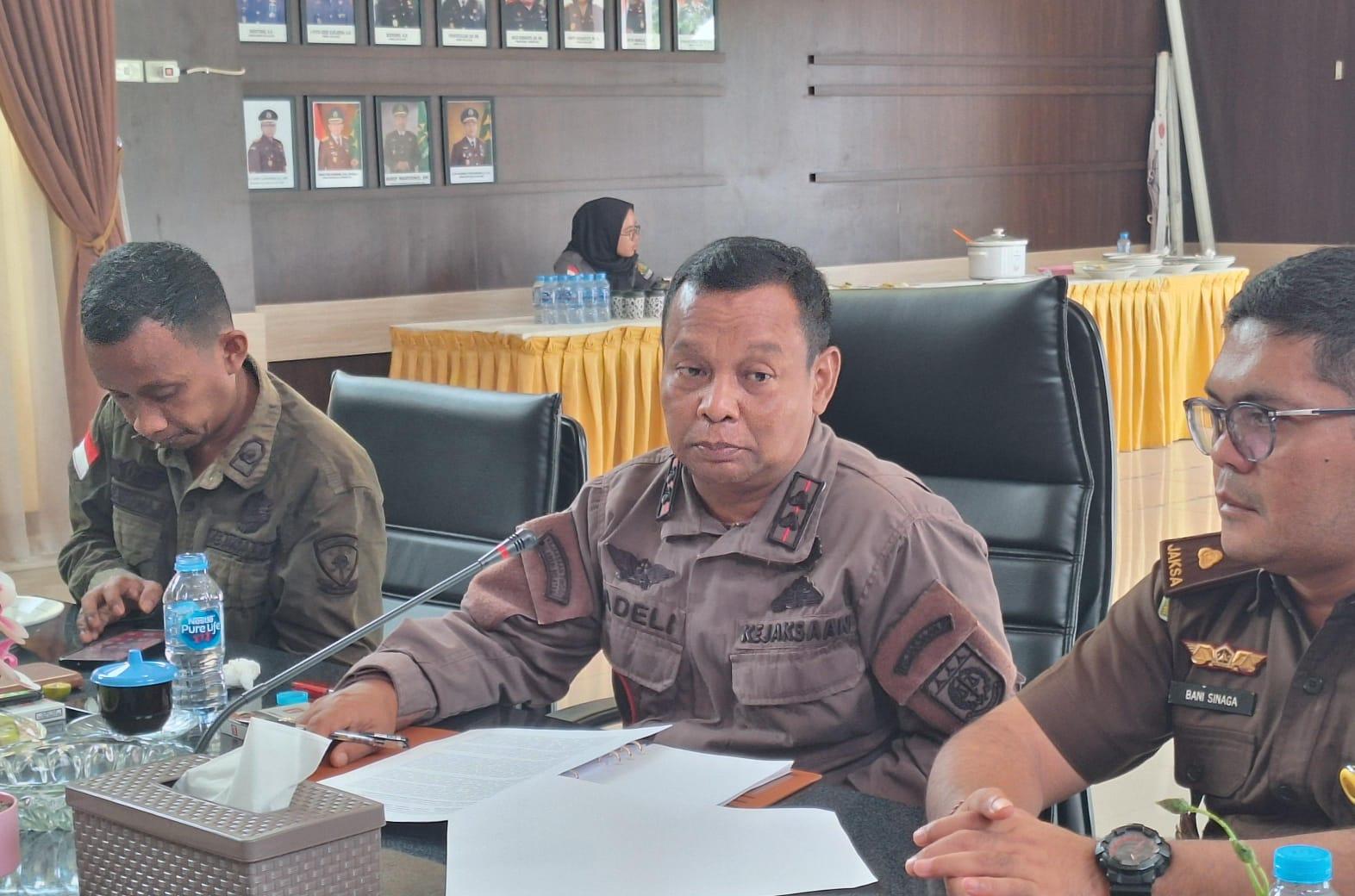 20251211-Kepala-Kejaksaan-Negeri-Kajari-Bangka-Tengah-Padeli.jpg